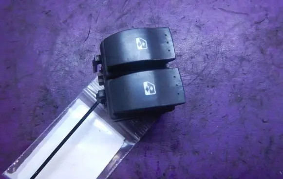 Renault Espace - Grand espace IV Quarter vent window switch 
