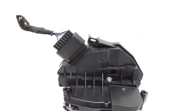 Volvo V60 Front door lock 31301738