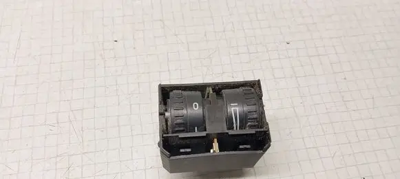 Volkswagen Caddy Headlight level height control switch 2K0941333B