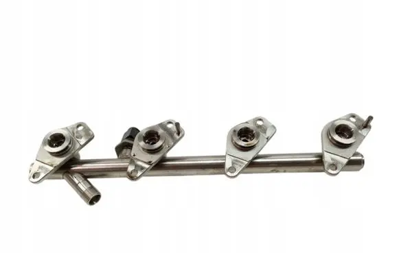 Mercedes-Benz C W205 Fuel main line pipe A2640701000