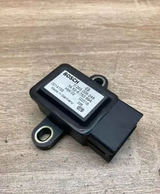 BMW 5 E39 ESP acceleration yaw rate sensor 6753694 0265005248