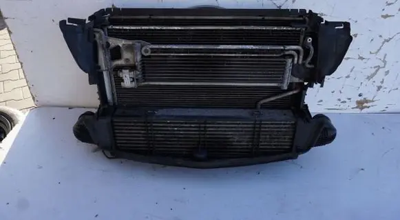 Mercedes-Benz C W204 Engine CHODNICA