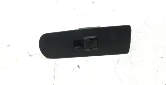 Mitsubishi Colt Electric window control switch MR587944