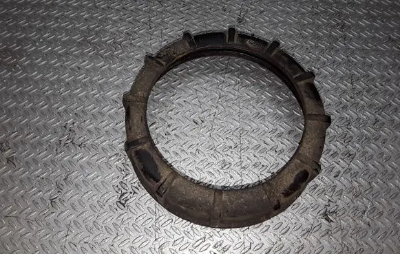 Nissan X-Trail T30 In tank fuel pump screw locking ring/nut 1734379900