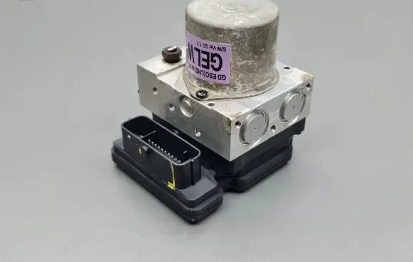 Hyundai i30 ABS Pump A658930600 58920A6310 A658920600