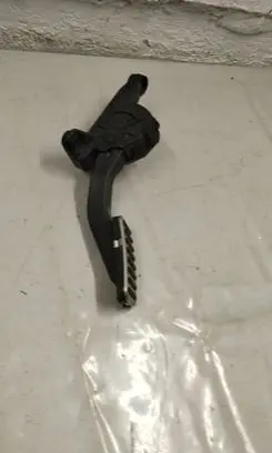 KIA Niro Accelerator throttle pedal 32700g2930 35191g2100