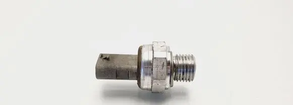 Opel Corsa D Oil pressure sensor 55573719