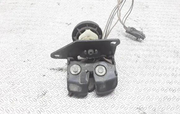 Tailgate/trunk/boot lock/catch/latch