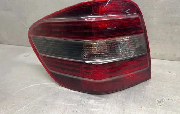 Mercedes-Benz ML W164 Rear/tail lights 404121L 404181L