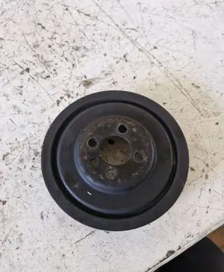 Volkswagen PASSAT B6 Crankshaft pulley 03G105243