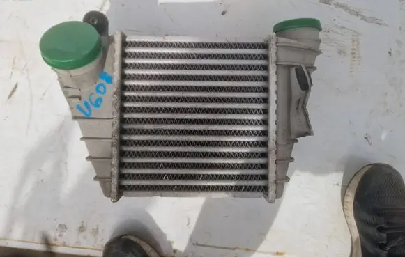 Volkswagen Golf IV Intercooler radiator 1J0145805D