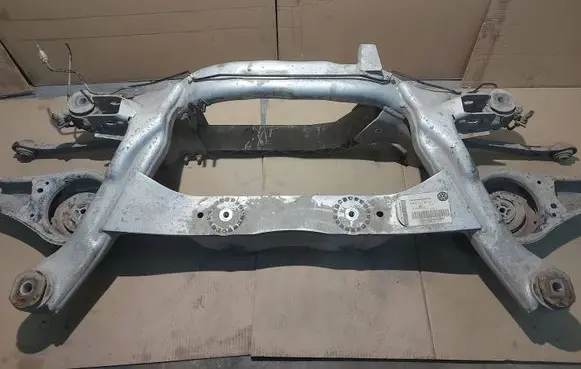 Volkswagen PASSAT B6 Rear subframe 3C0505235L 3C0505335