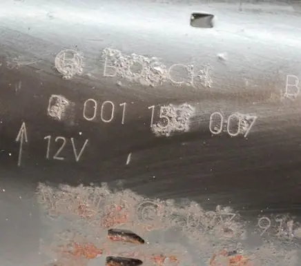 Volkswagen PASSAT B7 Starter motor
