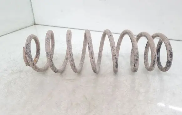 Volkswagen Golf III Rear coil spring