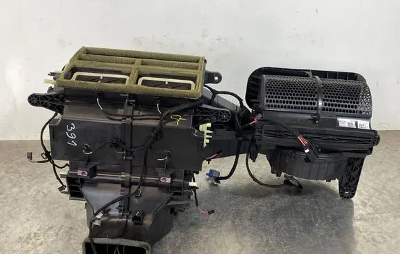 Jeep Grand Cherokee WL Interior heater climate box assembly housing 68595238AA MY931009 1TP6859523