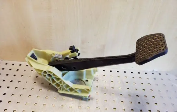 BMW X5 E70 Brake pedal 6769407