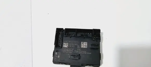 Audi Q7 4M Door control unit/module 4M0959793D 4M0959793C