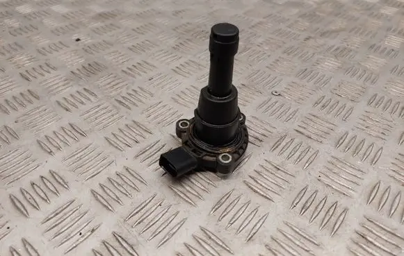 Audi A8 S8 D4 4H Oil level sensor 03F907660D