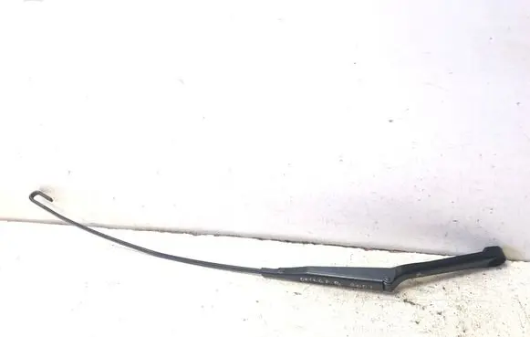 Opel Omega B2 Front wiper blade arm 90493823