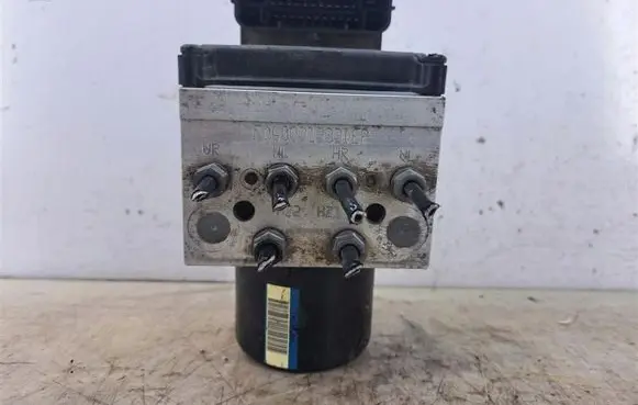Volkswagen PASSAT B6 ABS Pump