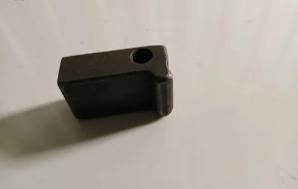 Audi A4 S4 B7 8E 8H Fuel Injector clamp holder