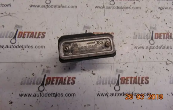 Mercedes-Benz E W211 Number plate light A2038200256