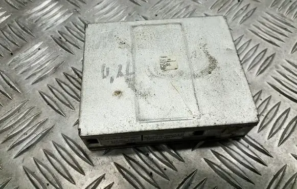 Audi A8 S8 D2 4D GPS navigation control unit/module 4D0919895A