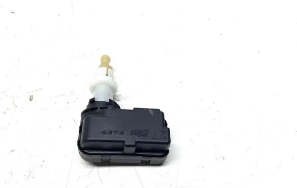 Volvo V60 Headlight level adjustment motor 89038012