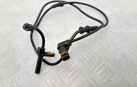 Mercedes-Benz S W221 ABS brake wheel speed sensor A2219057100