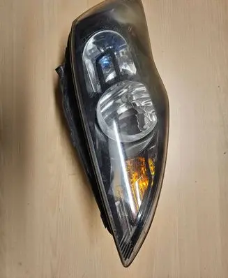 Ford Focus Headlight/headlamp 8M5113D154CE