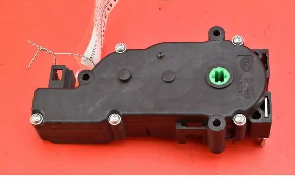 Tesla Model S Tailgate/trunk/boot lock/catch/latch 6NW009424-79