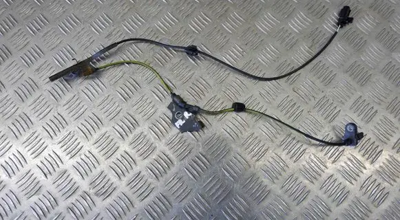Toyota Prius+ (ZVW40) ABS brake wheel speed sensor 8954212080