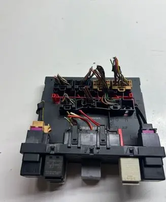 Volkswagen Touran I Comfort/convenience module 3C0937049D H37S1002 F005V00525