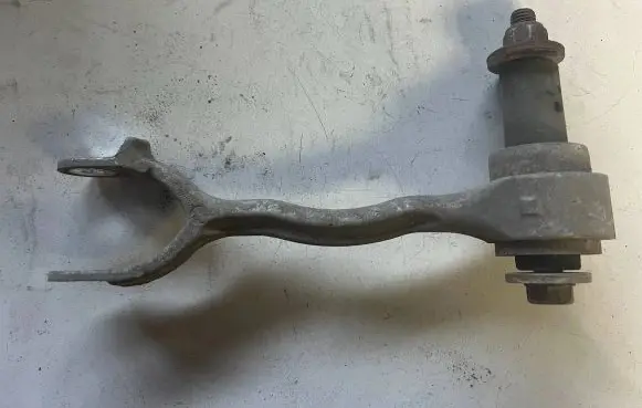 Jaguar XE Rear suspension control arm GX735K976AF T2H16771