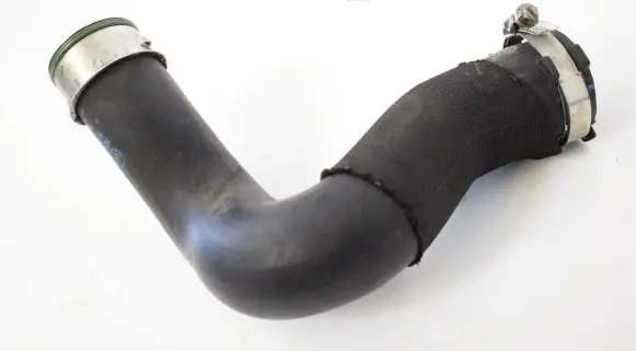 Audi Q7 4L Intercooler hose/pipe 7L6145738A
