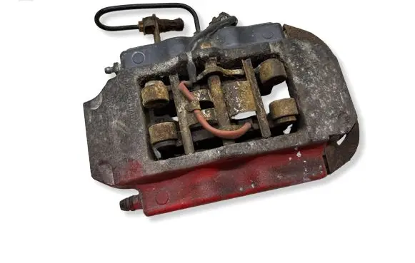 Volkswagen Touareg I Rear brake caliper 