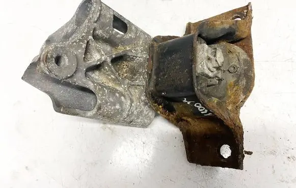 Nissan Note (E11) Engine mount bracket 11210ay601 8200281186