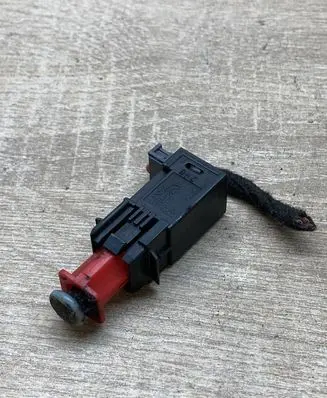 Opel Zafira A Brake pedal sensor switch 55701395