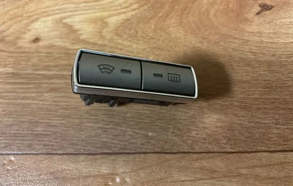 Ford Mondeo MK IV Windscreen/window heater switch 6M2T18K574AD