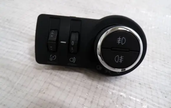Opel Mokka Light switch 95297431