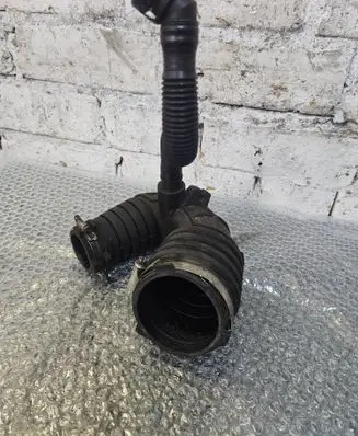 Air intake hose/pipe