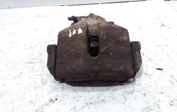 Volkswagen Touran I Front brake caliper