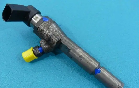 Fuel injector