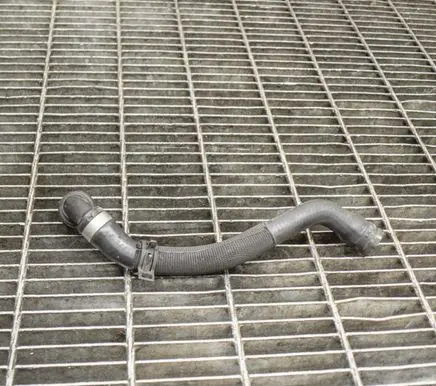 BMW 5 F10 F11 Engine coolant pipe/hose 7584405