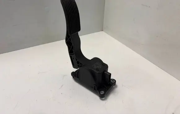 Volkswagen Crafter Accelerator throttle pedal 0280755023 9063000404