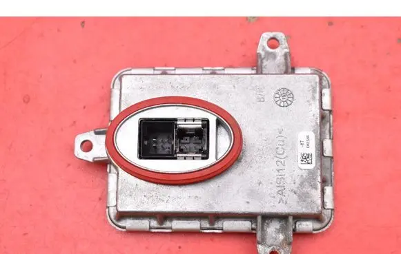 Opel Zafira C Voltage converter/converter module 130732931600