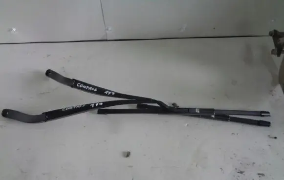 Jeep Compass Front wiper blade arm 55077097AC