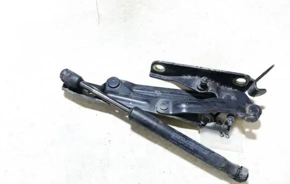 Mazda 3 I Tailgate/trunk/boot hinge
