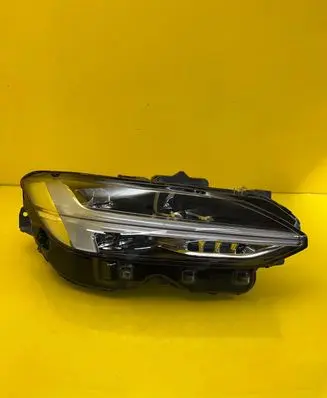 Volvo S90, V90 Headlight/headlamp 32228683