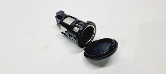 Nissan Qashqai J12 12 V Socket (rear) 253316RA0A